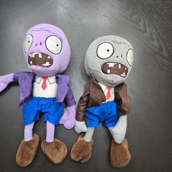 Plants vs Zombies Gray And Purple Zombies Lot Of 2 - Picture 4 of 6